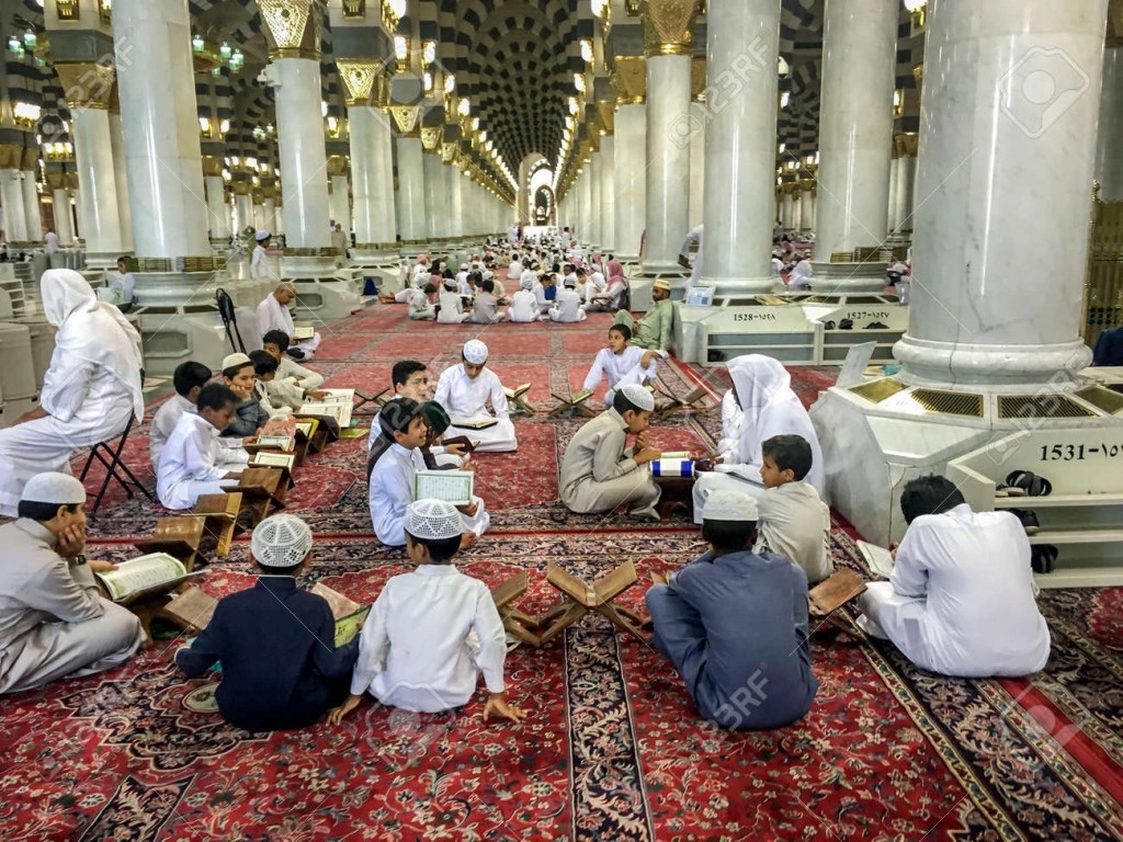 Gratis dan Terbuka untuk Jamaah, Begini Cara Ikut Kelas Al-Quran di Masjid Nabawi!
